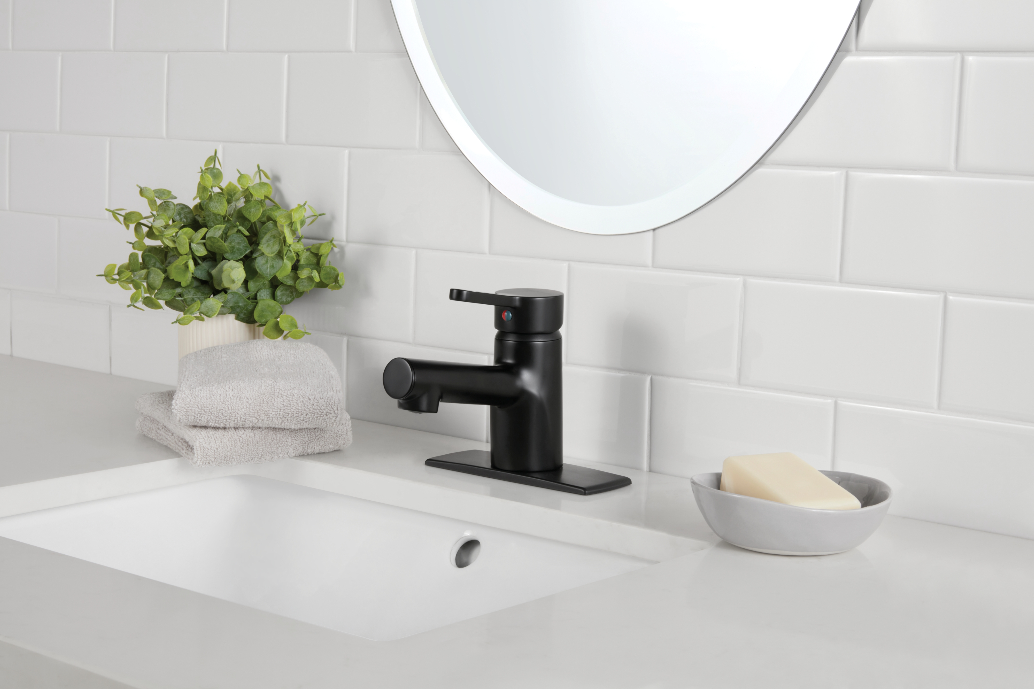Mainstays Single Handle Bathroom Faucet in Black photo 2