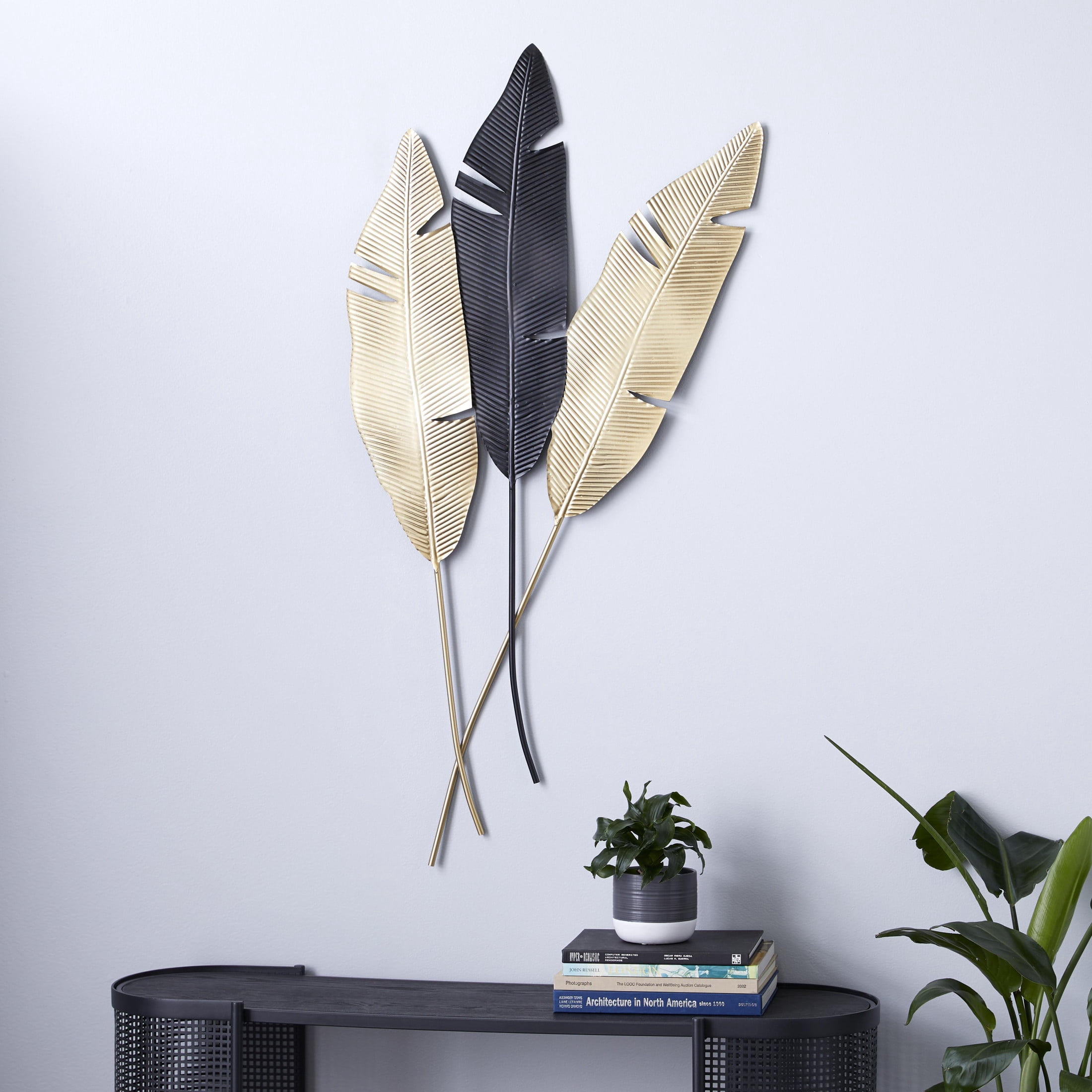 DecMode Gold Metal Leaf Wall Decor