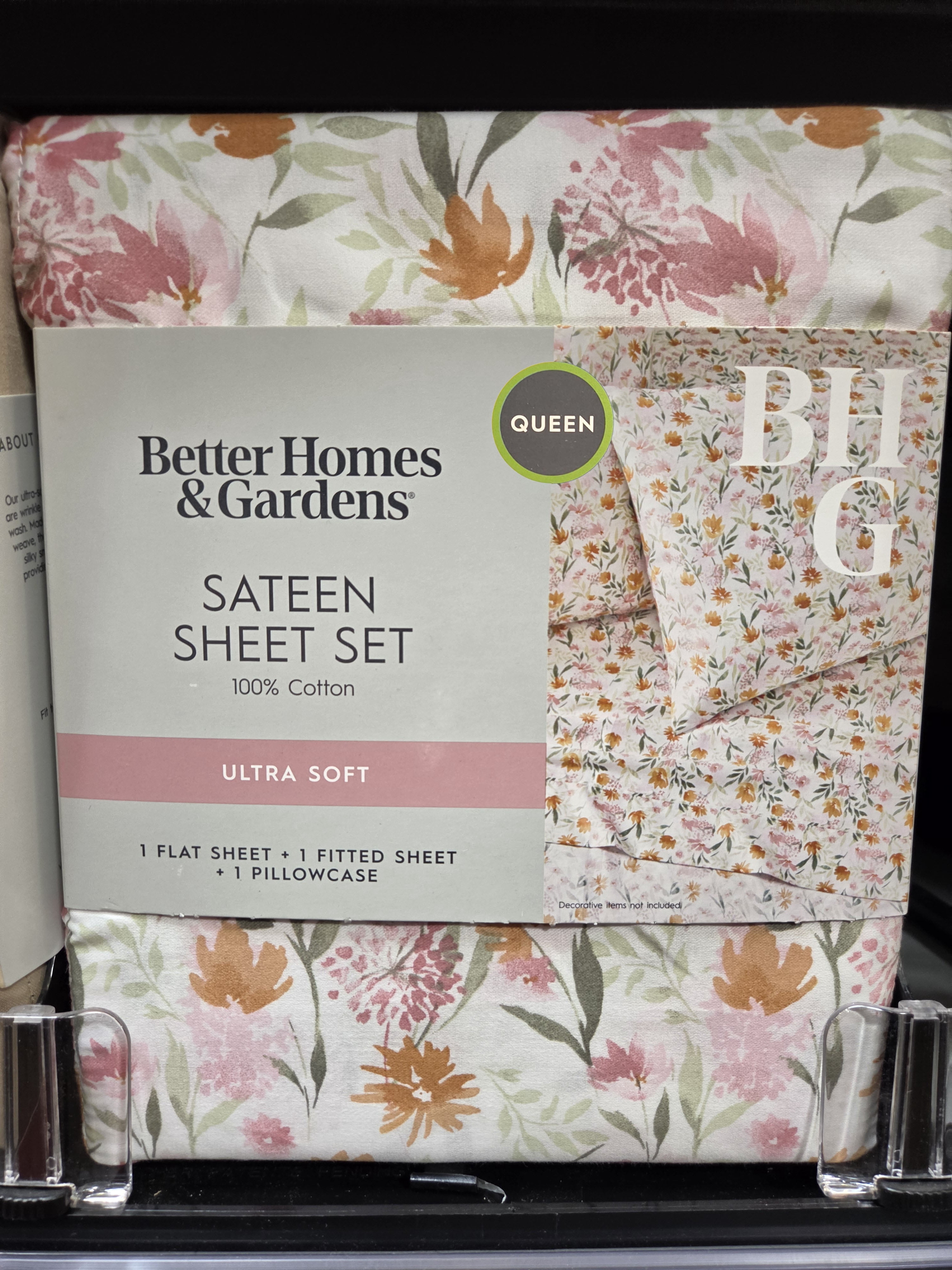 Better Homes & Gardens 4-Piece 300 Thread Count Bashful Blooms Warm Cotton Sateen Bed Sheet Set, Queen