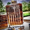 thumbnail image 3 of Decantador de Whisky Grabado en Vidrio Ormromra Bandera Estadounidense 12*17*8cm, 3 of 6