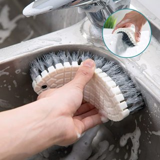 This Under $7 Knife & Cutlery Cleaning Brush is Magical