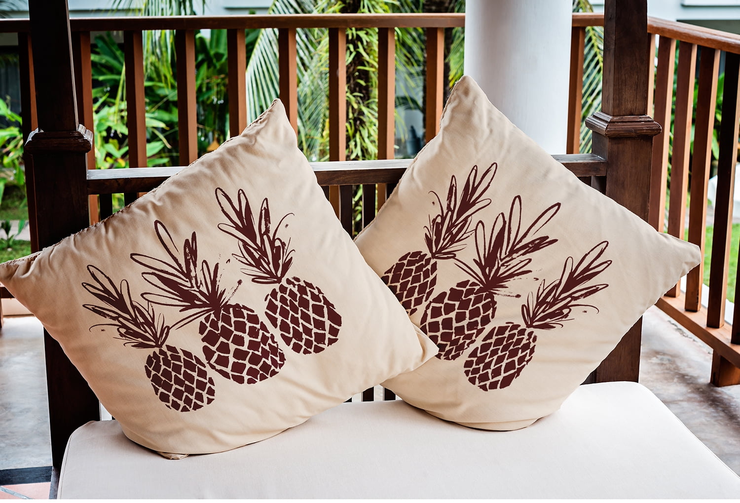 Simply Daisy 16" x 16" Pineapples Indoor/Outdoor Polyester Throw Pillow, Pomegranate