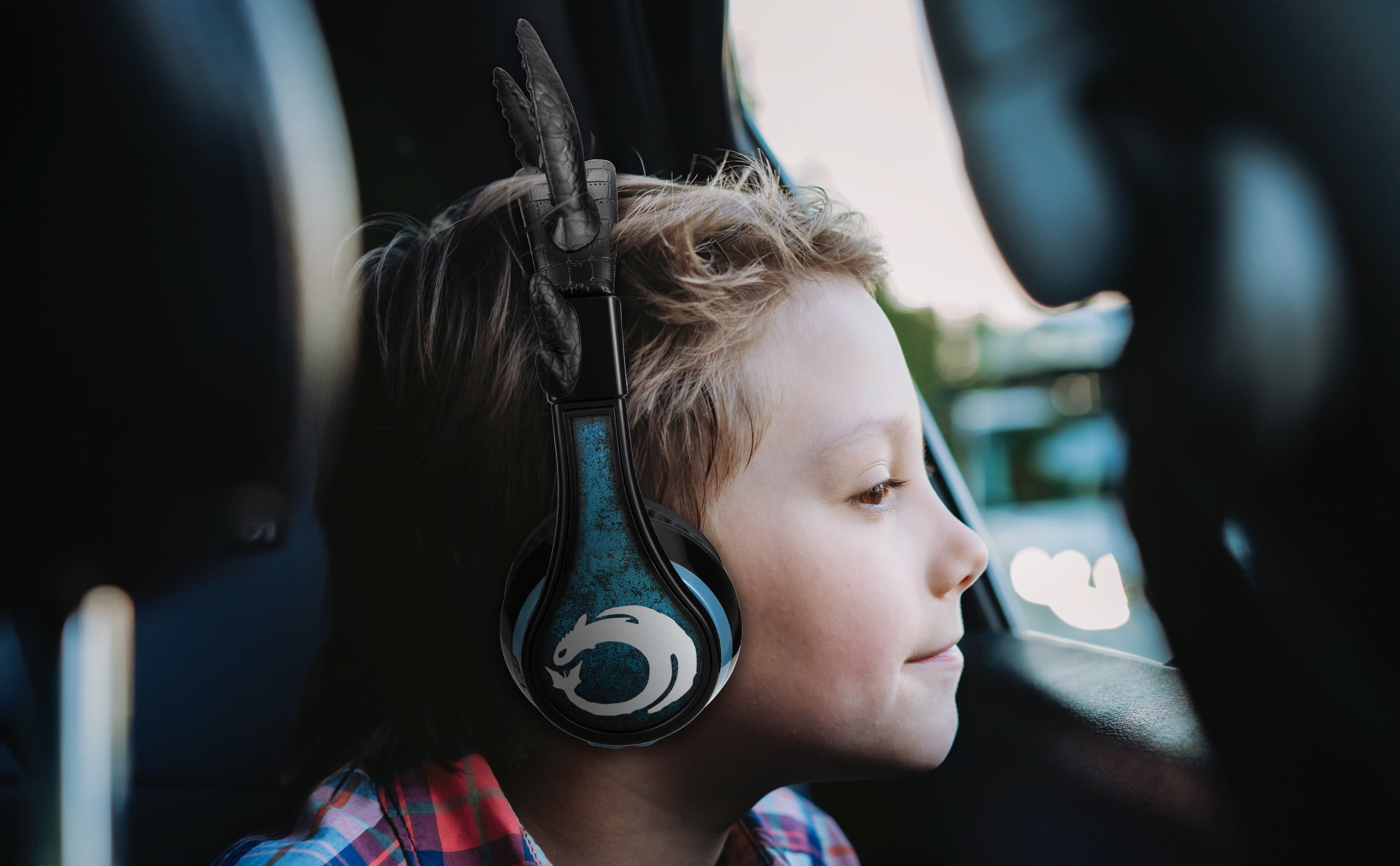 eKids How to Train Your Dragon Bluetooth Headphones with Microphone, Toothless Wireless Earphones Include Aux Cord