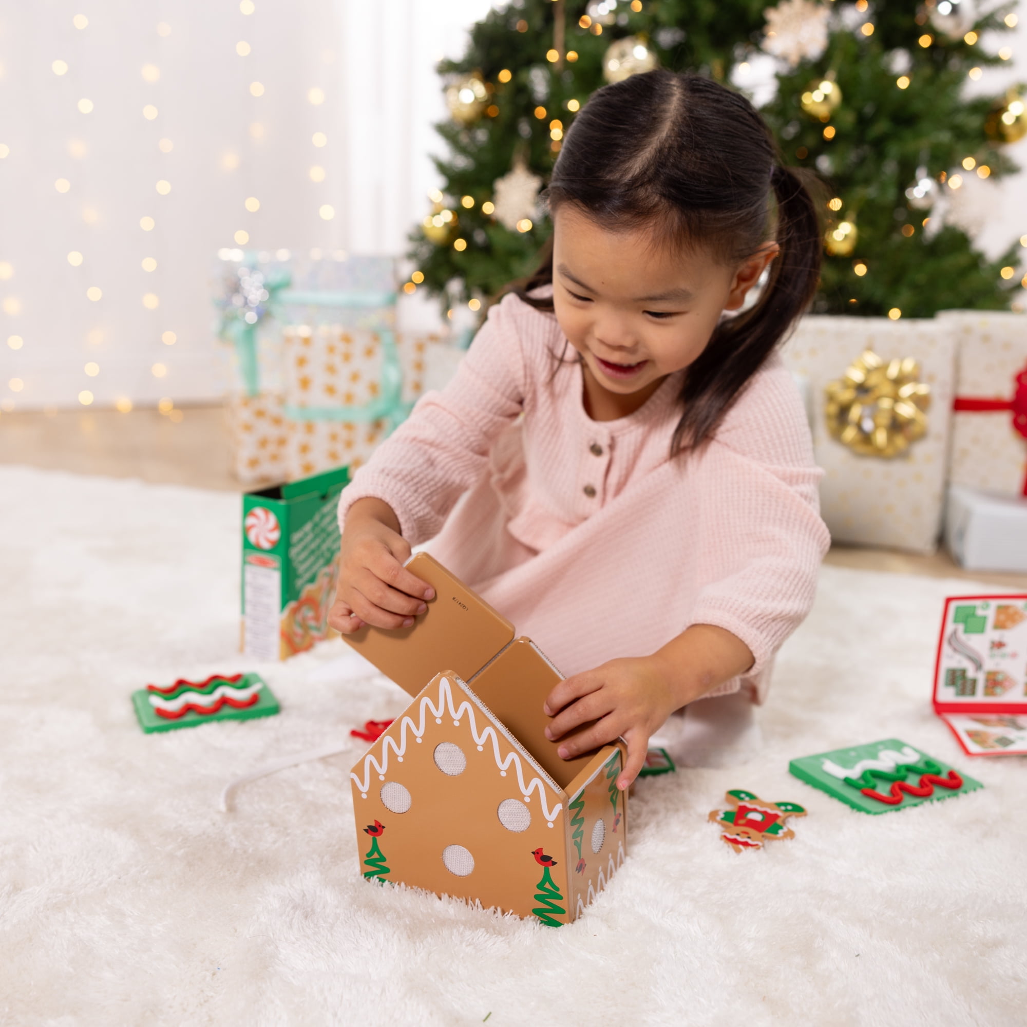 Melissa & Doug Wooden Gingerbread House Reusable, Mess-Free Play Set Activity for Boys and Girls - FSC Certified