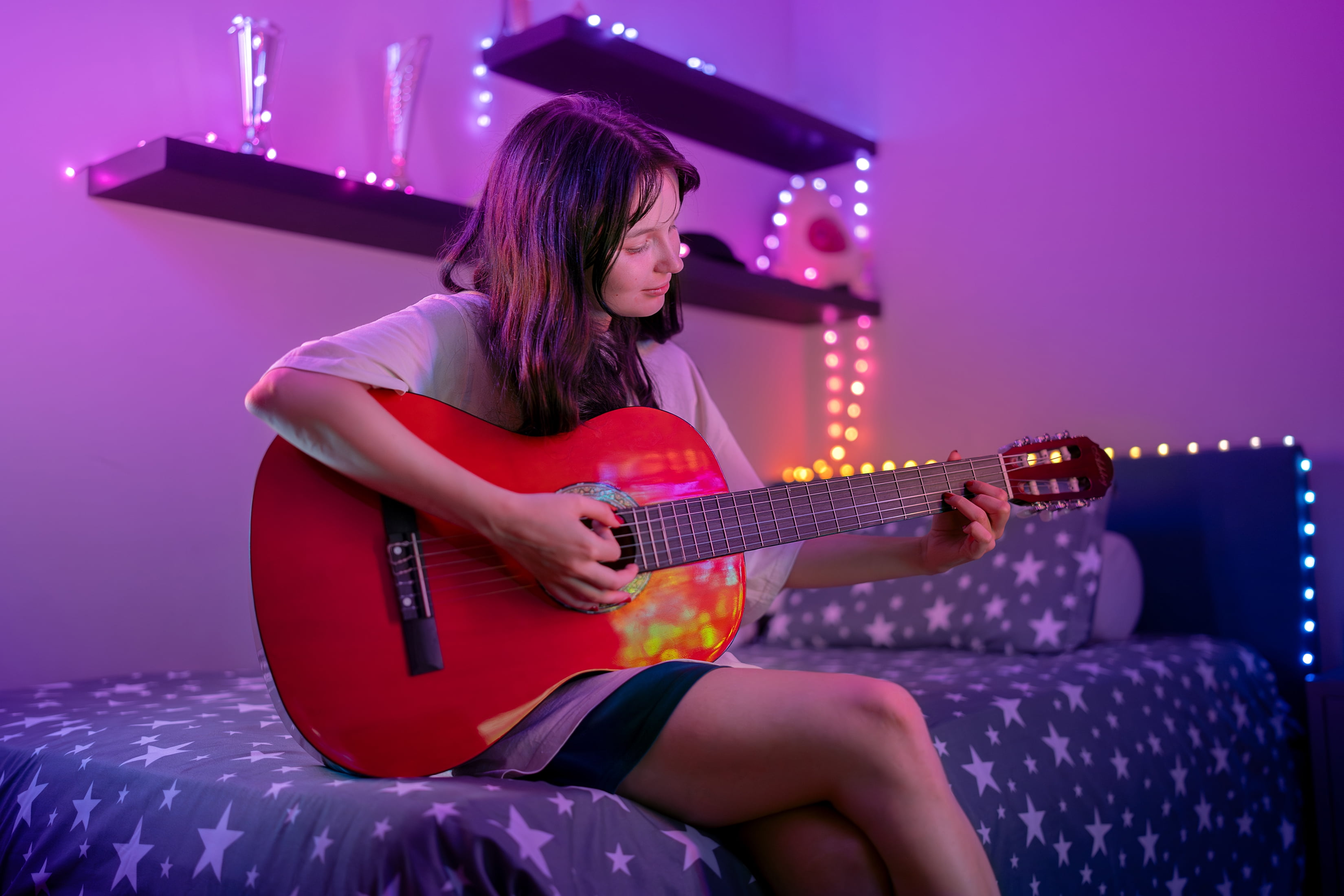 Twinkly Strings USB-C – 100 Pearl-Shaped RGB Multicolor LEDs, USB-C, 20 feet
