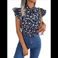 thumbnail image 3 of Blusas Bohemias de con Cuello Alto, Corta con Volantes y Estampado Floral para Mujer, Estilo Informal, Elegante, de Verano 2025. Azul Oscuro XL, 3 of 7