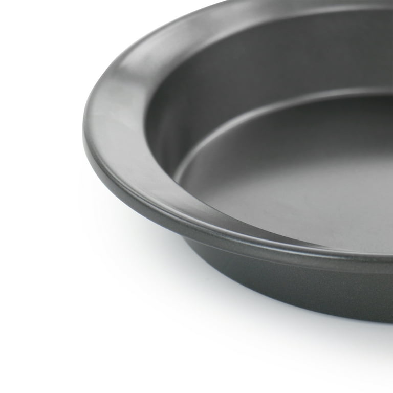 Gibson 7.5 in. Baker's Friend Steel Non-Stick Round Bake Pan