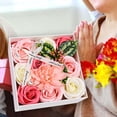 thumbnail image 4 of Caja de regalo de flores de jabón, jabón de baño de flores, regalo del día de la madre para mamá, regalo de San Valentín para ella, flores rosas, 4 of 8
