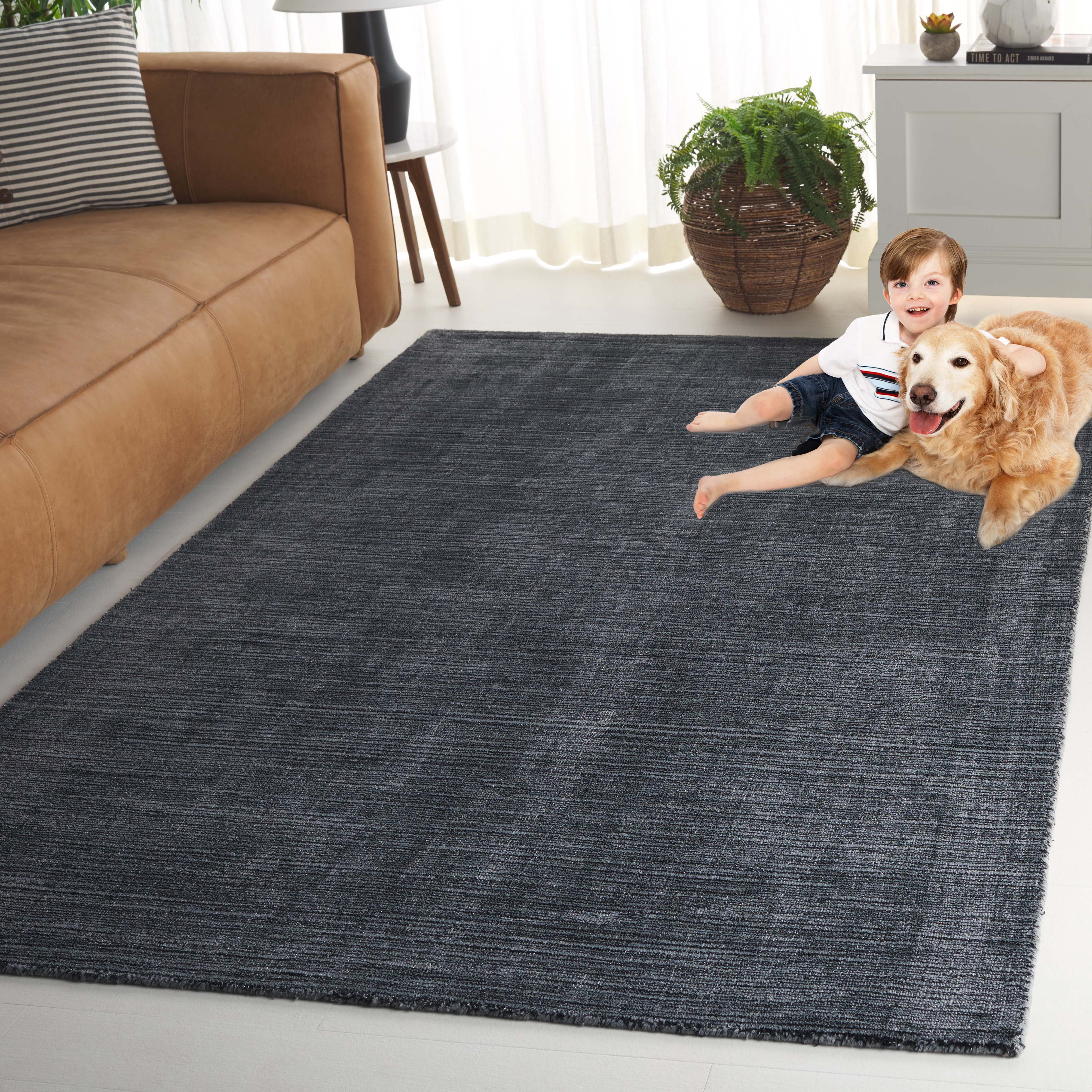SAFAVIEH Mirage Romayne Distressed Area Rug, Black, 5' x 8'