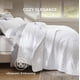 thumbnail image 4 of Juego de edredón Bedsure Queen Size con 2 fundas de almohada, color blanco, 4 of 9