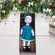 thumbnail image 4 of Xihbxyly Mini Muñeca Navideña, Tejida a Mano, Materiales Naturales, Diseño Tierno y Suave, Incluye Caja de Regalo, Decoración Multiusos, Tamaño de 24 Cm, Ideal para Regalos Navideños, Estilo Personal, 4 of 5