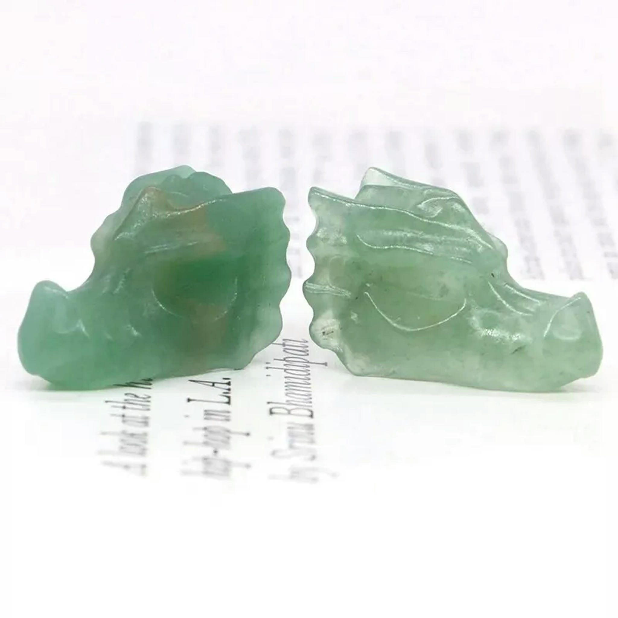 EOEMY 5Pcs Natural Green Aventurine Quartz Crystal Dragon Head Skull Carved Mini Decor