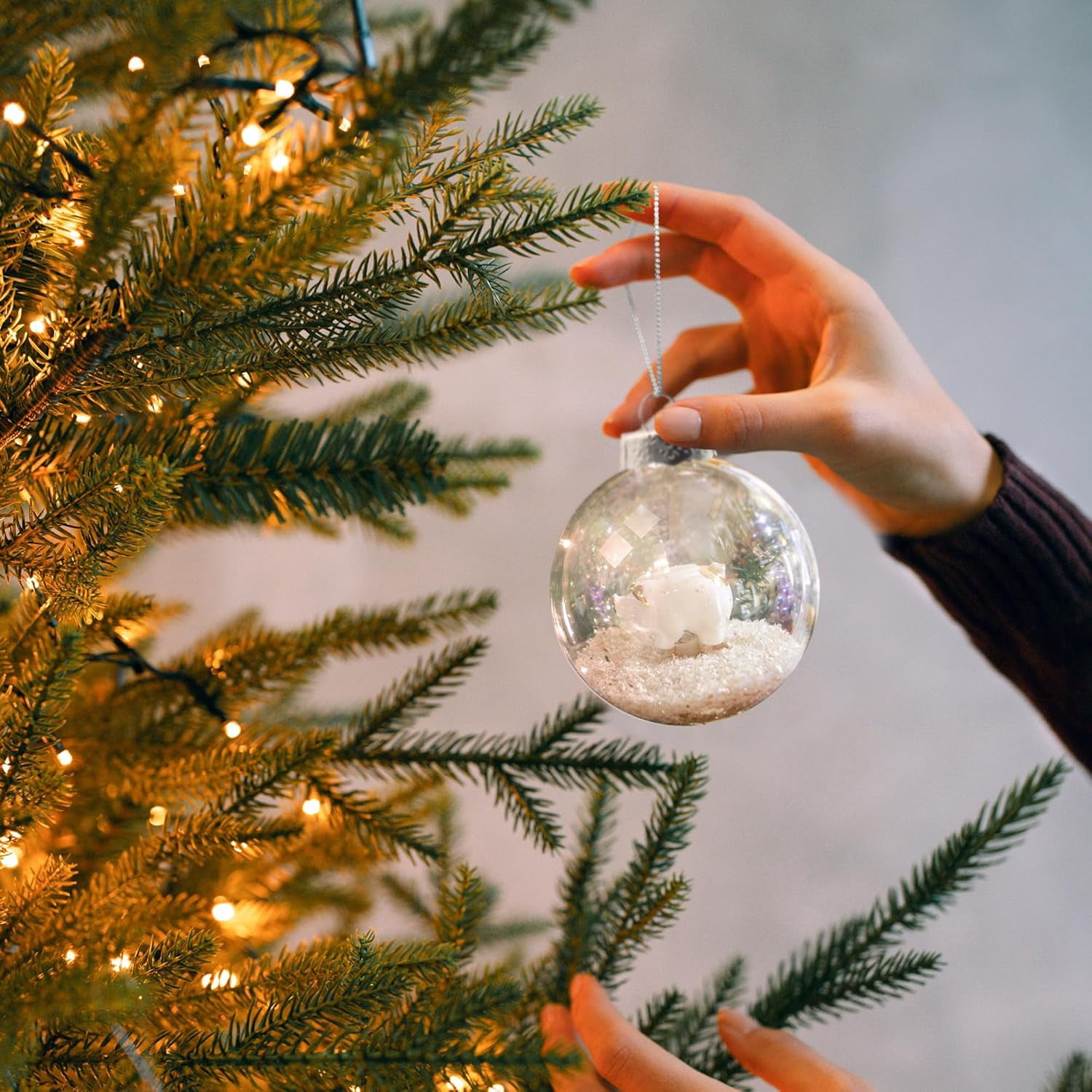 Clear Plastic Ornament Balls,DIY Fillable Christmas Balls,24 Pcs 3.15 inch Hanging Ornaments Round Balls with Removable Top for Halloween,Christmas,Birthday,Wedding,Party,Xmas Tree Decor