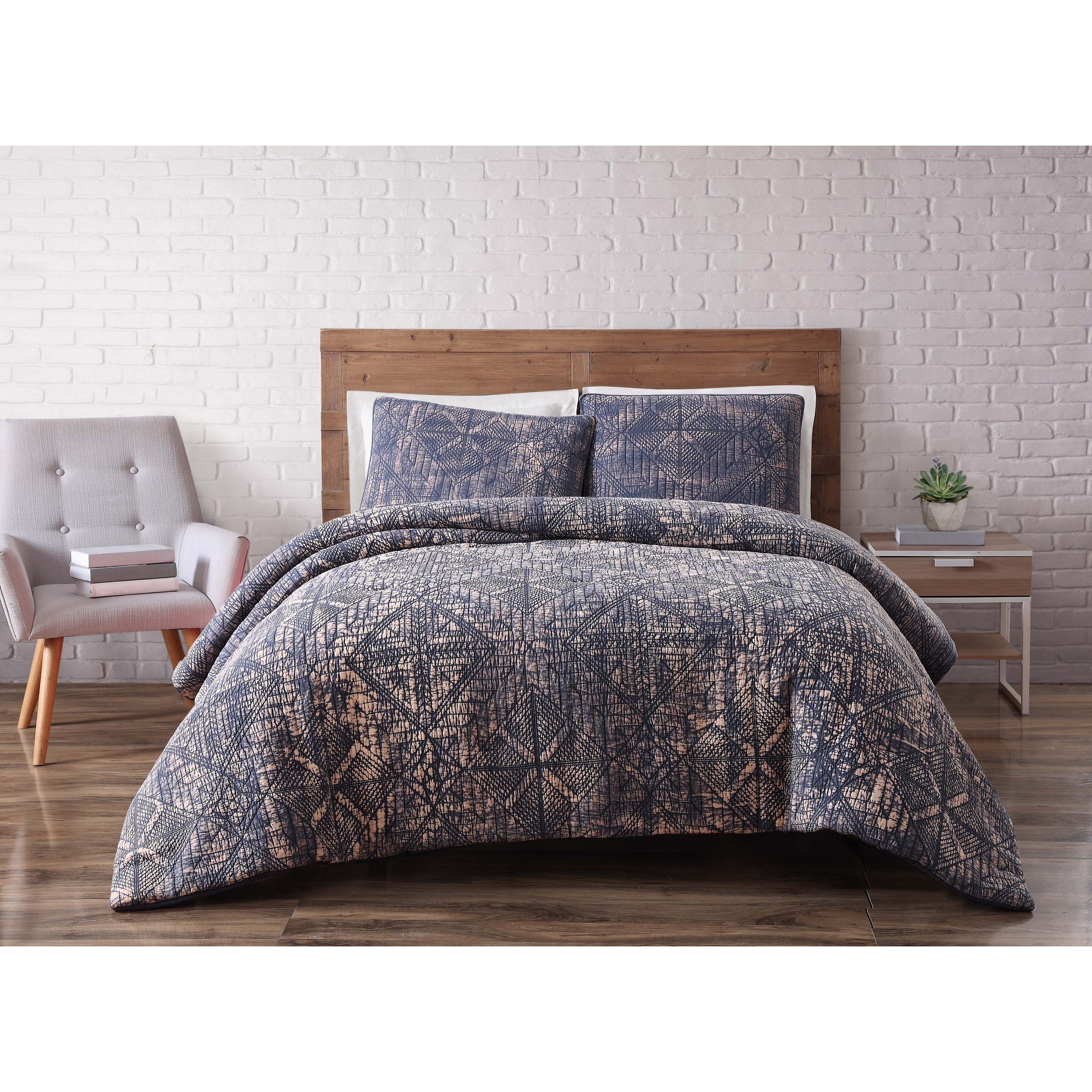 Brooklyn Loom Sand Washed Cotton Twin XL Comforter Set in Indigo Blue