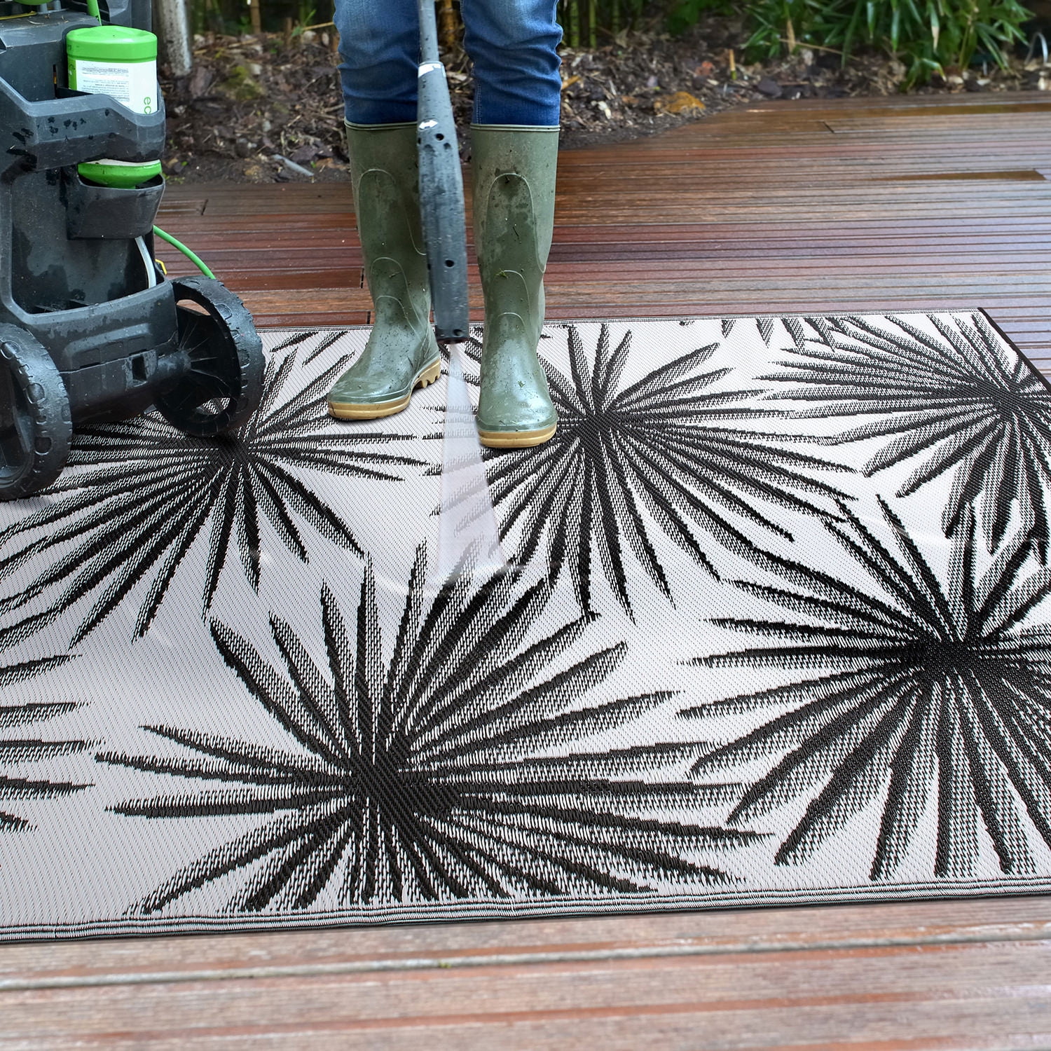 World Rug Gallery Floral Tropical Reversible Recycled Plastic Outdoor Picnic Mat, Camping Rug, RV Rug - BLACK 5'x7'