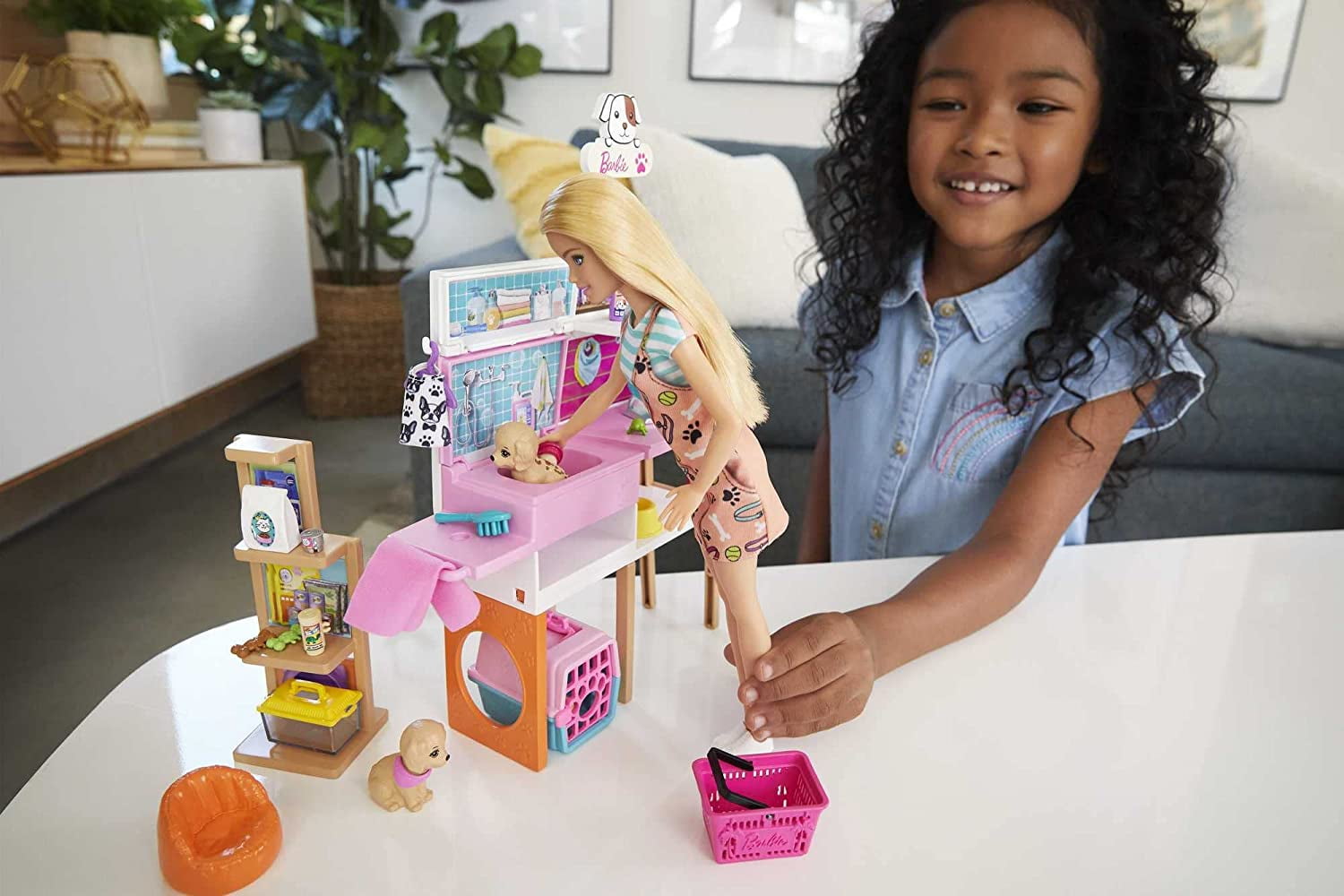  Barbie Doll and Playset, Pet Boutique with 4 Pets, Color-Change  Grooming Feature and 20+ Themed Accessories : Toys & Games