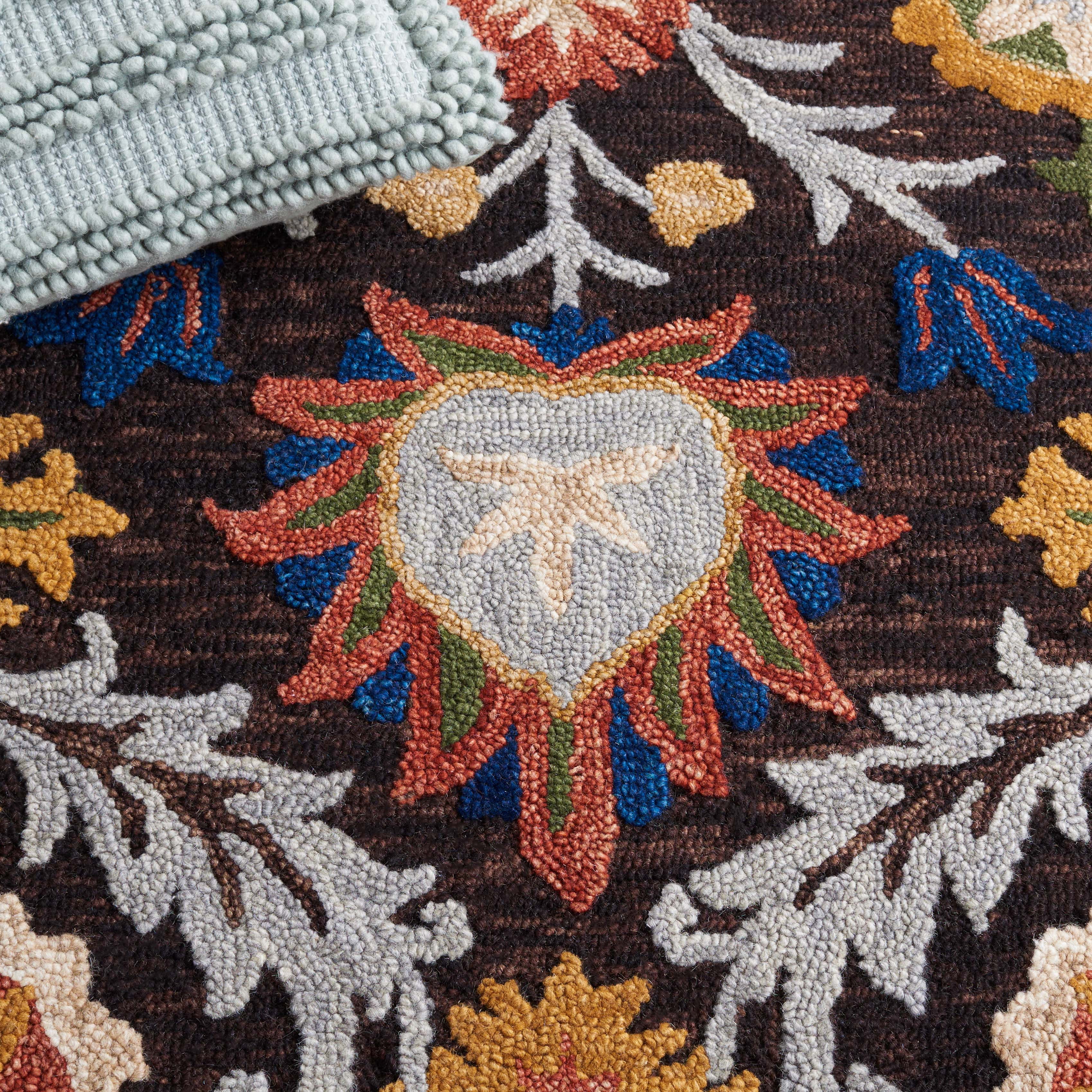 SAFAVIEH Blossom Auran Floral Area Rug, Brown/Orange, 6' x 6' Round