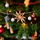 thumbnail image 4 of EeaseMX 6 preciosas bolas navideñas de plástico para decorar el hogar, el árbol de Navidad y la fiesta (béisbol)., 4 of 7