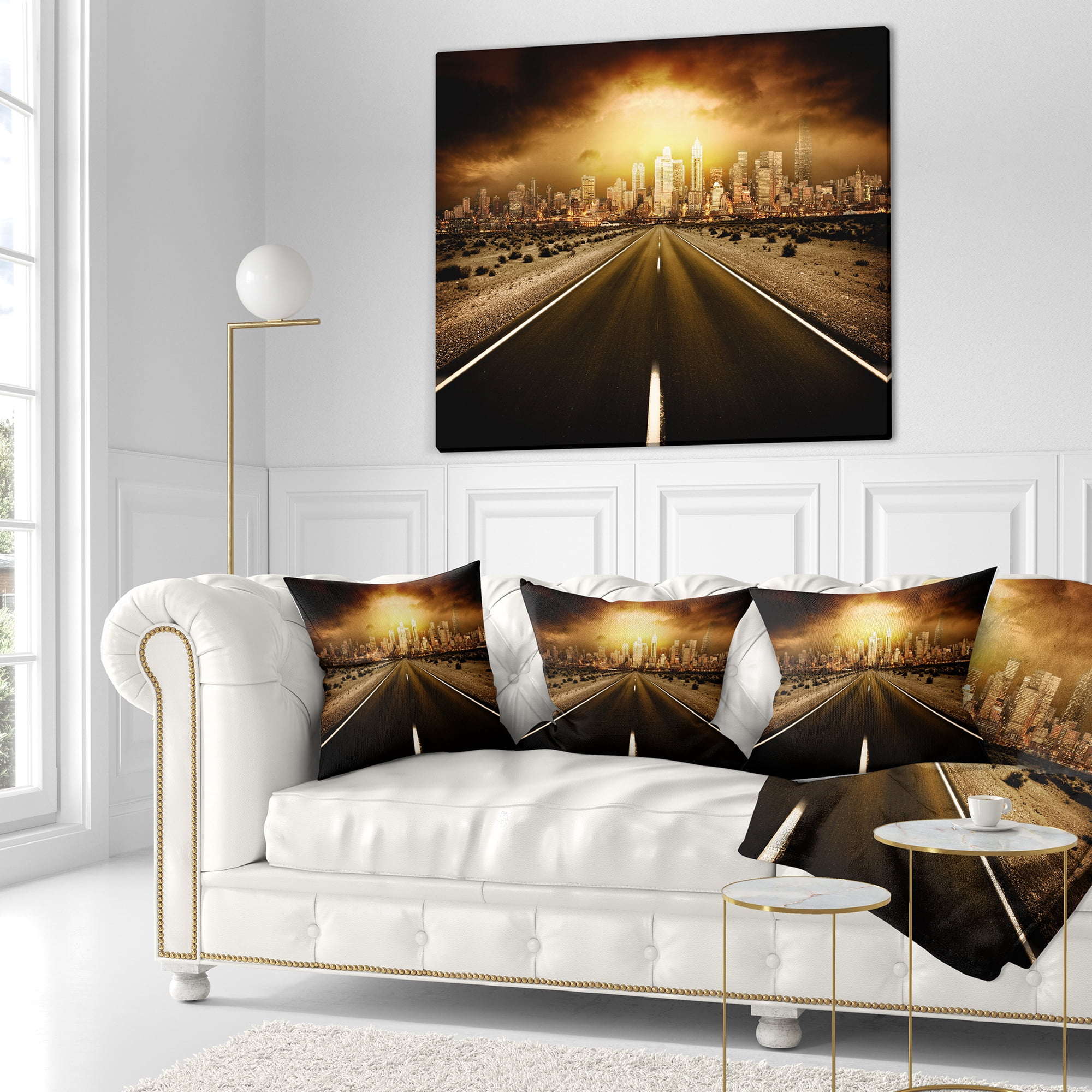 Designart World s End - Landscape Photography Throw Pillow - 18x18