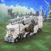 Hasbro Collectibles - Transformers - Legacy Evolution - Leader Class Nova Prime