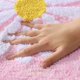 thumbnail image 2 of Alfombra de baño rosa con margaritas, decoración de flores blancas y amarillas, antideslizante, de microfibra, superabsorbente, lavable a máquina, para ducha (40,6 x 60,9 cm), 2 of 6