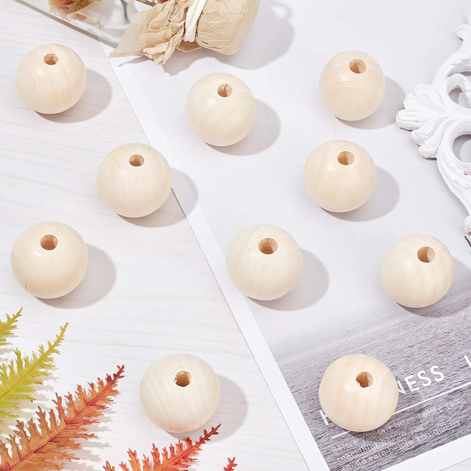 50Pcs Natural Wooden Unfinished Beads 1.18inch Diameter Wood Ball Craft Beads for Christmas Garland Tree Hanging Project