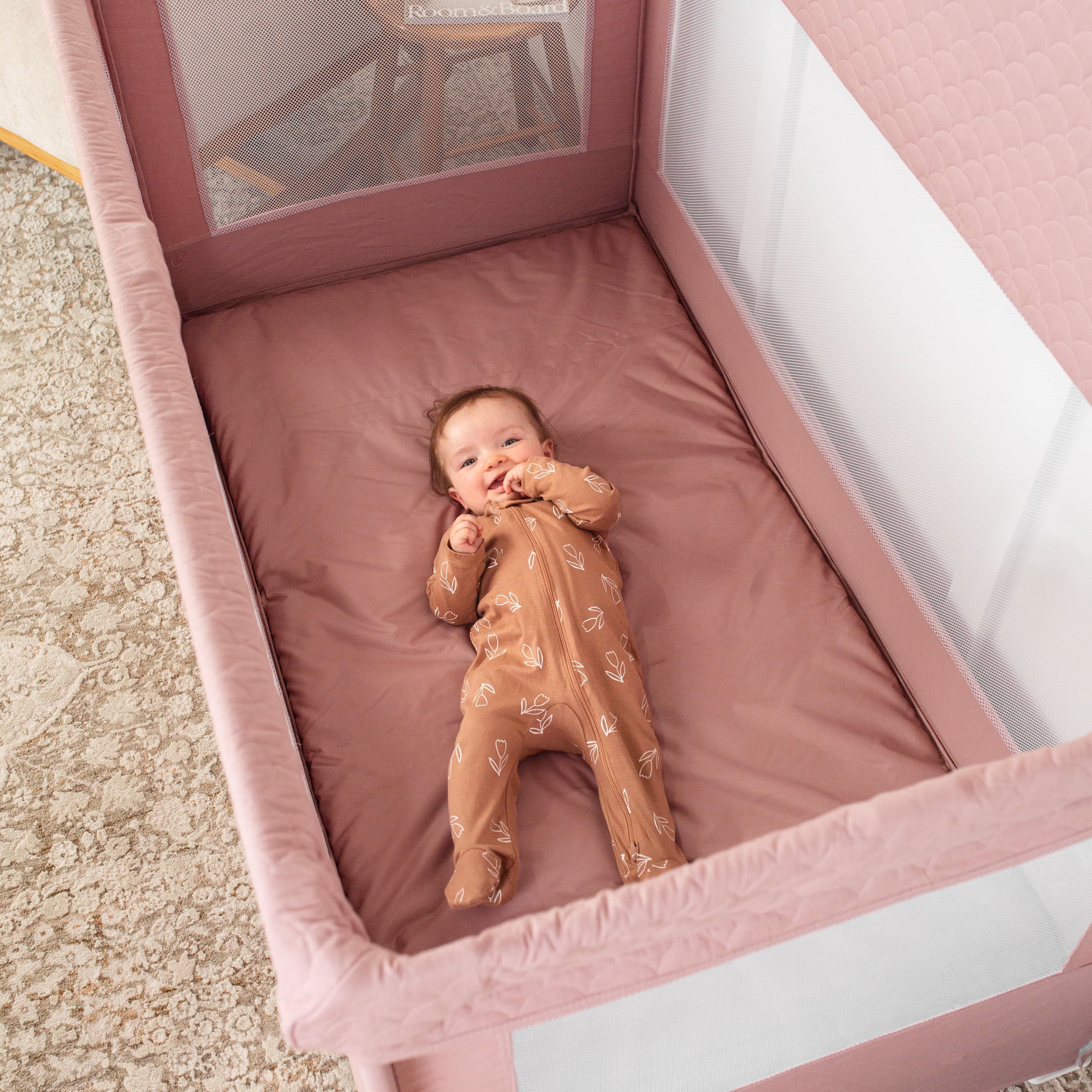 Baby Delight Lunaire Full Size Mesh Infant Infant Crib & Playard, Organic Rose