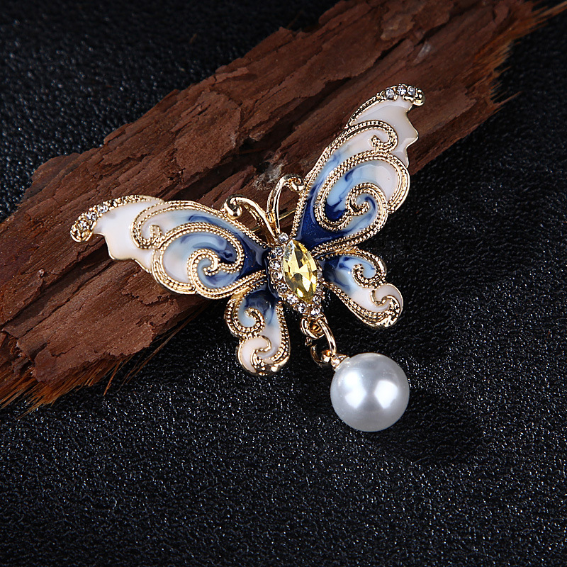 Vintage Style Butterfly Brooch Pin - Crystal & Enamel Gold Tone Fashion Jewelry Gift For Women
