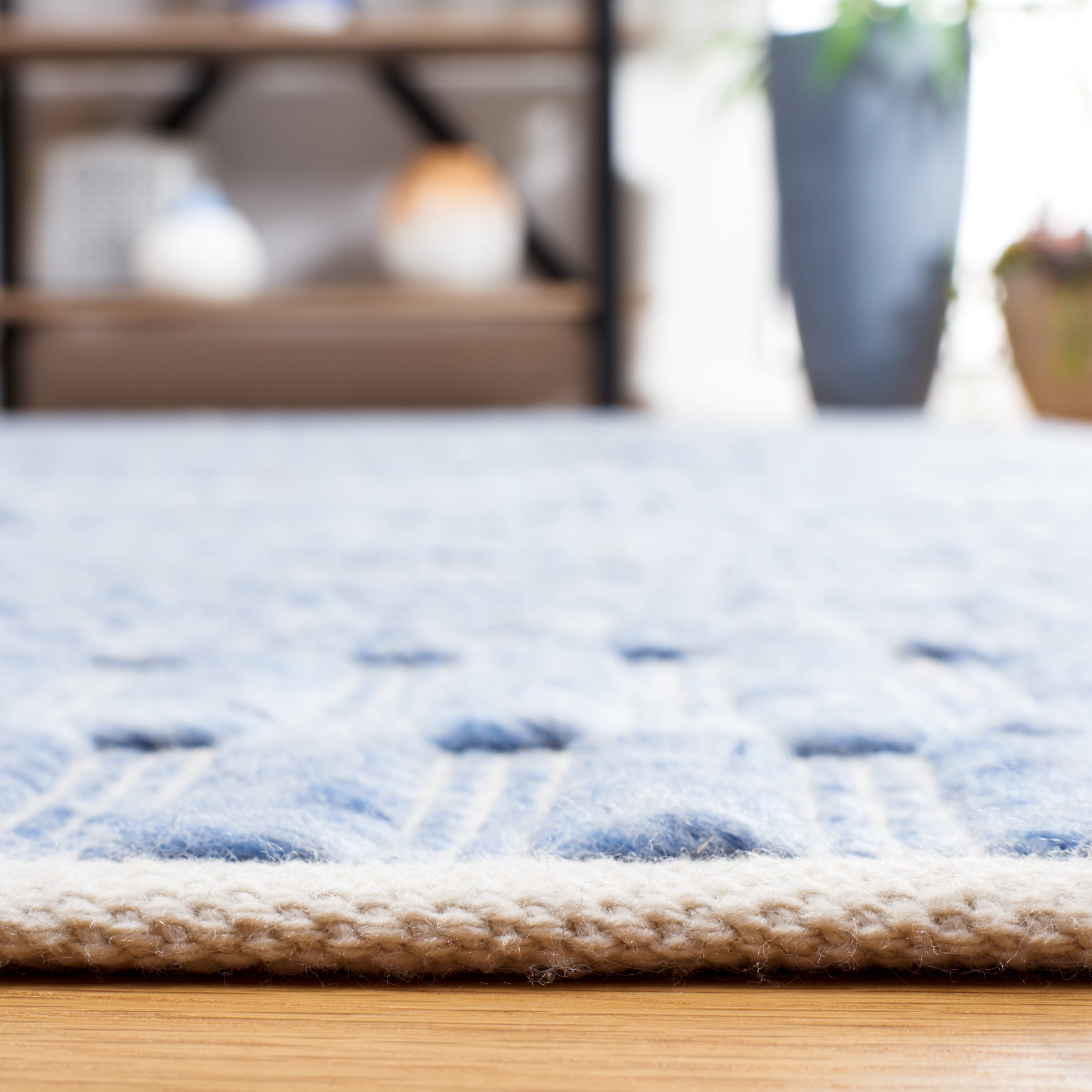 SAFAVIEH Natura Ognena Geometric Polyester Area Rug, Blue/Grey, 6' x 6' Round