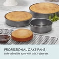 thumbnail image 2 of Juego de moldes para tartas Chicago Metallic Professional de 3 piezas, 2 of 9