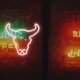 thumbnail image 5 of Letrero de neón con forma de cabeza de toro, lámpara LED de neón alimentada por USB o batería para decoración de pared., 5 of 8