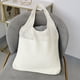 thumbnail image 4 of Bolsa De Hombro Bolso Bolsos de hombro de punto hueco retro Bolsos de mujer Bolso de playa de verano (Blanco), 4 of 5
