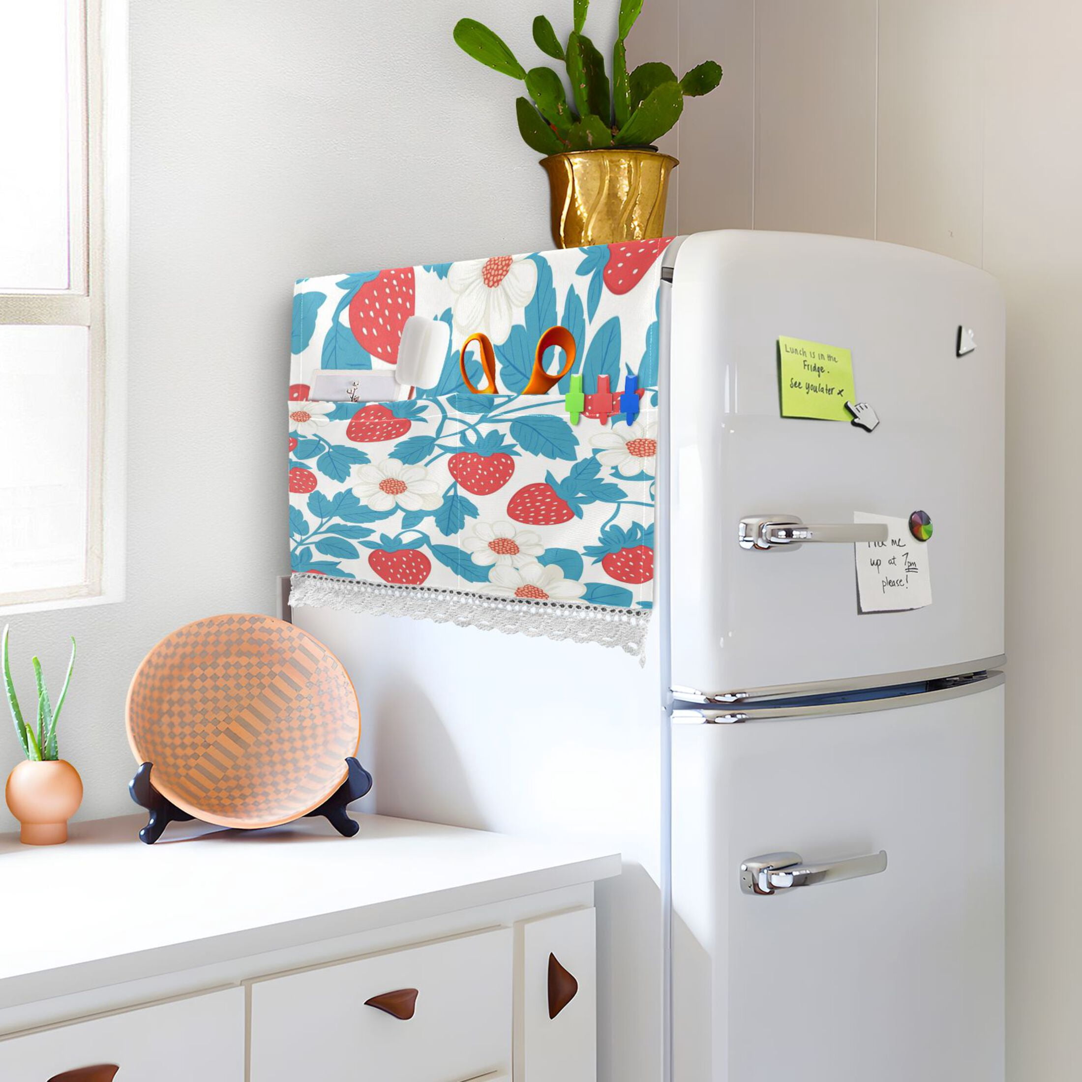 WOBOGO Retro Strawberry and Daisy Pattern Washing Machine Cloth Dryer Refrigerator Top Cover Protective Non-Slip Mat For Kitchen Laundry