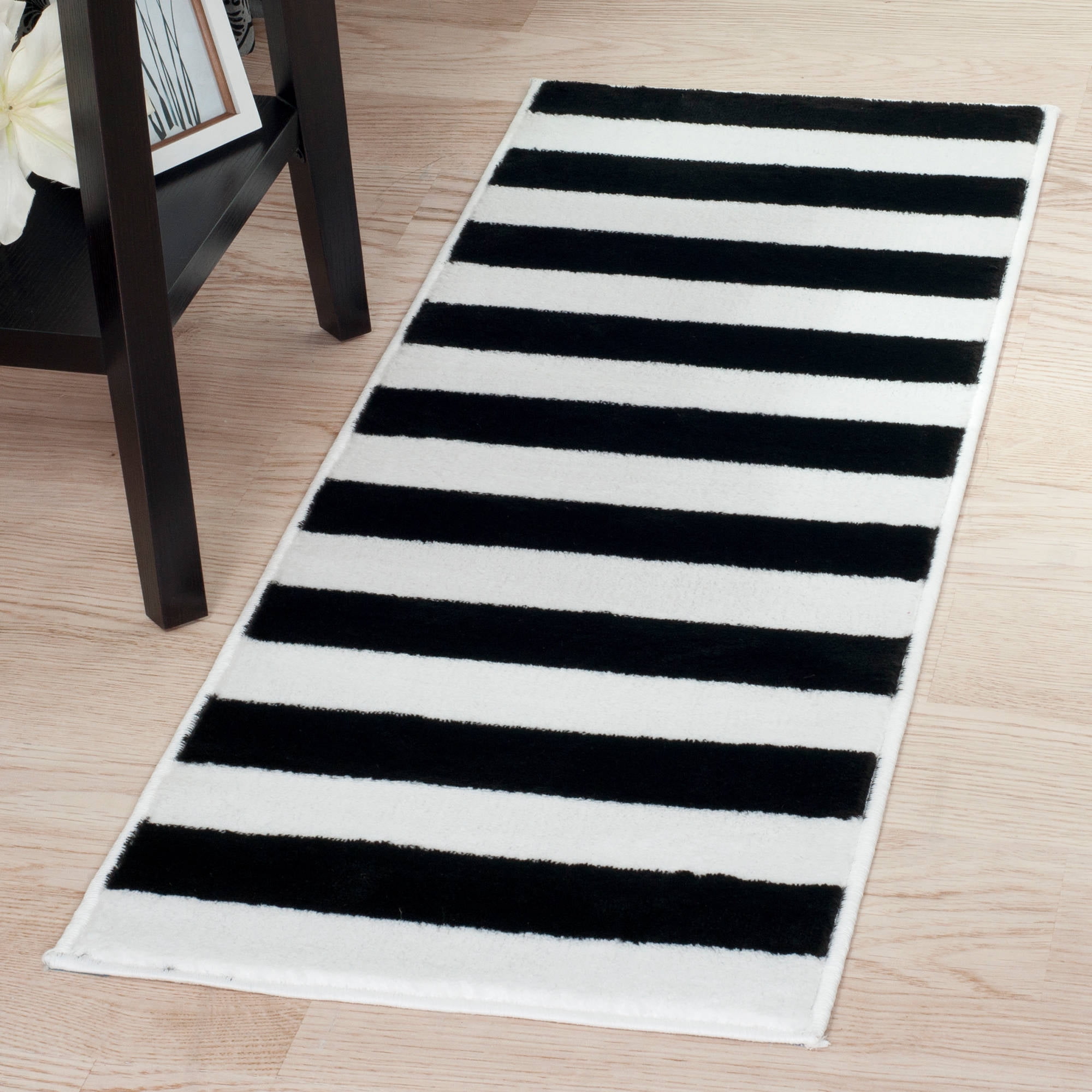 Black And White Striped Rug Somerset Home Breton Stripe Rug, Black and White, 1'8" x 5' - Walmart.com