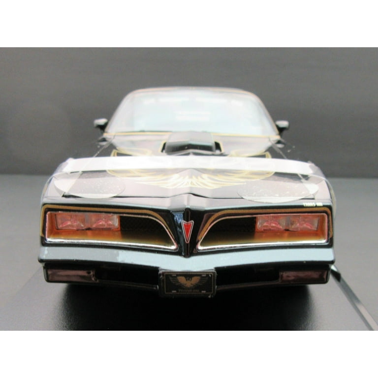 Pontiac Firebird Trans Am Black & Gold 1:18 Metal Die Cast