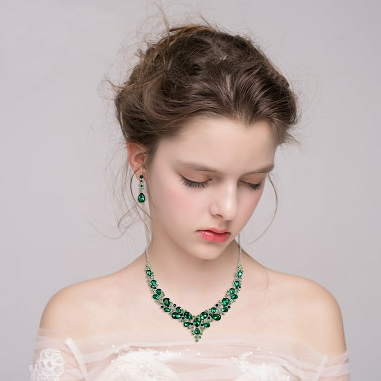 EMERALD NECKLACE, Bridal Emerald Pendant Necklace, Green Jewelry, Cluster Teardrop Necklace, Wedding Emerald, Mother Of The online Groom