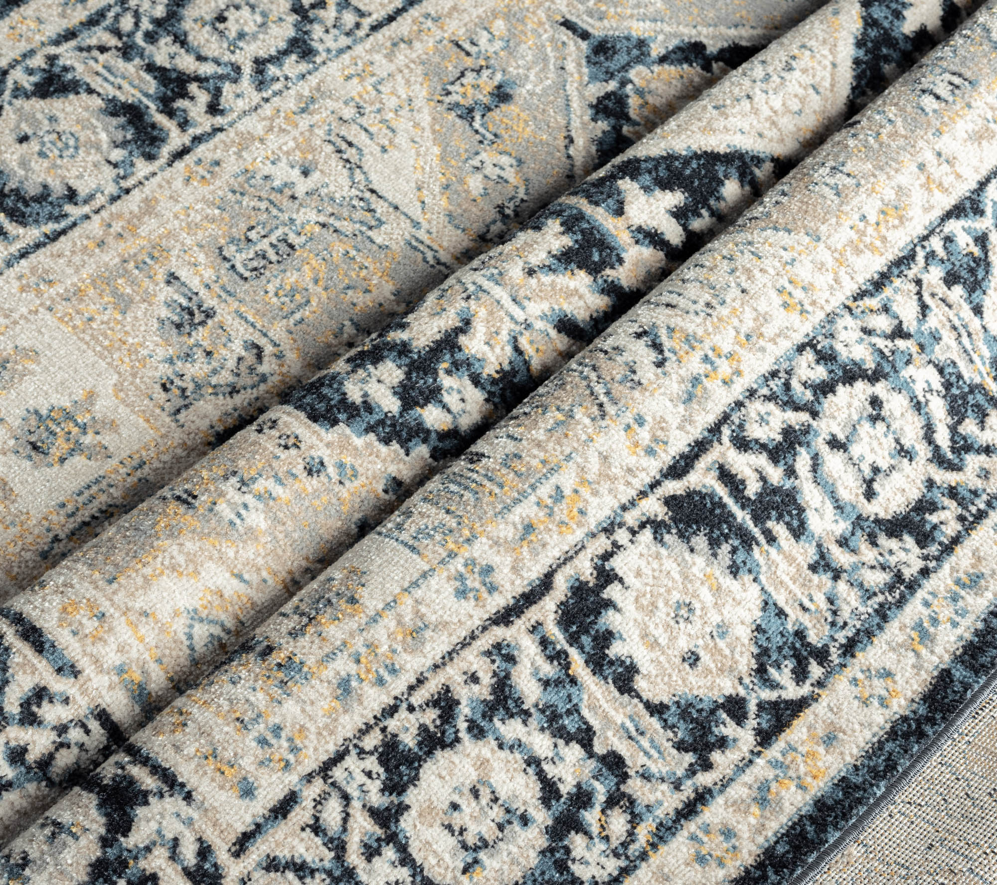 Everwash Treasure Rubia Traditional Medallion Machine Washable Indoor Area Rug, Ivory/Navy Blue, 6'6"x9'2"
