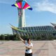 thumbnail image 1 of Colorido Delta Kite Triangle Kite Cuerda con Cola Windsock Grande para Deportes de Juguete Al Aire Libre Playa Adultos Macarena cometa triangulo, 1 of 8