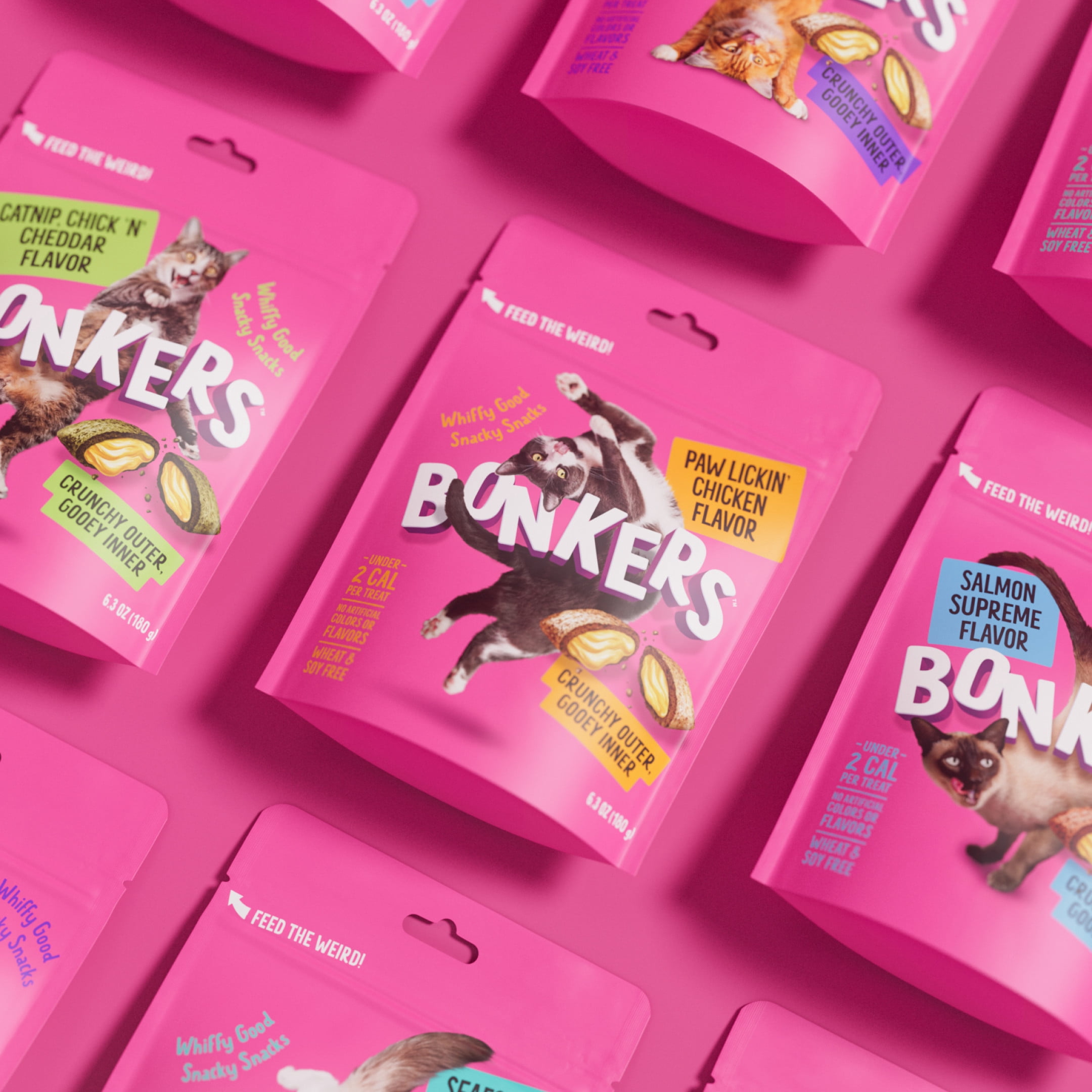 BONKERS Bites Paw Lickin' Chicken Flavor Crunchy & Soft Treats for Cats, 30oz Tub