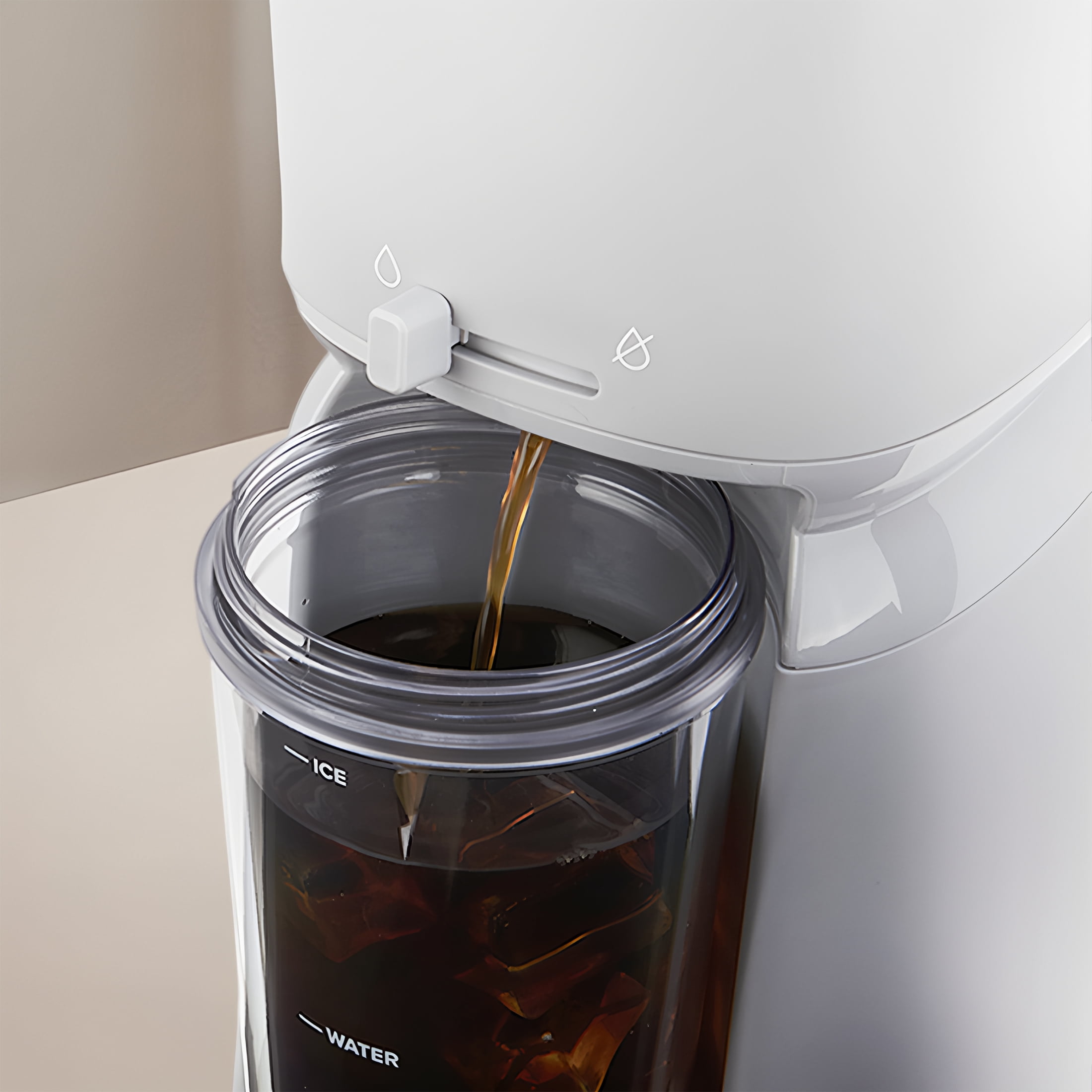 Mainstays Single Serve Iced Coffee Maker, Soft Silver, with Reusable Filter and Travel Tumbler