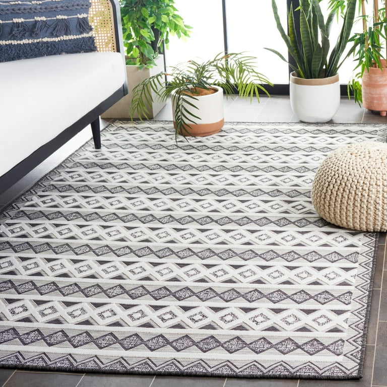 7' X 11' Ivory Or Grey Geometric Diamonds Indoor Outdoor Area Rug 7' X 11' Ivory Or Grey Geometric Diamonds Indoor Outdoor Area Rug