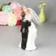 thumbnail image 5 of Figura moderna hecha a mano para decoración de tartas de boda, novia y novio, decoración rústica para tartas para bodas, decoración de escritorio con estatua de pareja divertida, abrazo volador (2 uni, 5 of 5