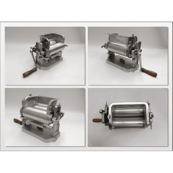 Mexican Made Gonzalez Manual Flower/Corn Aluminum Tortilla Maker Roller Press