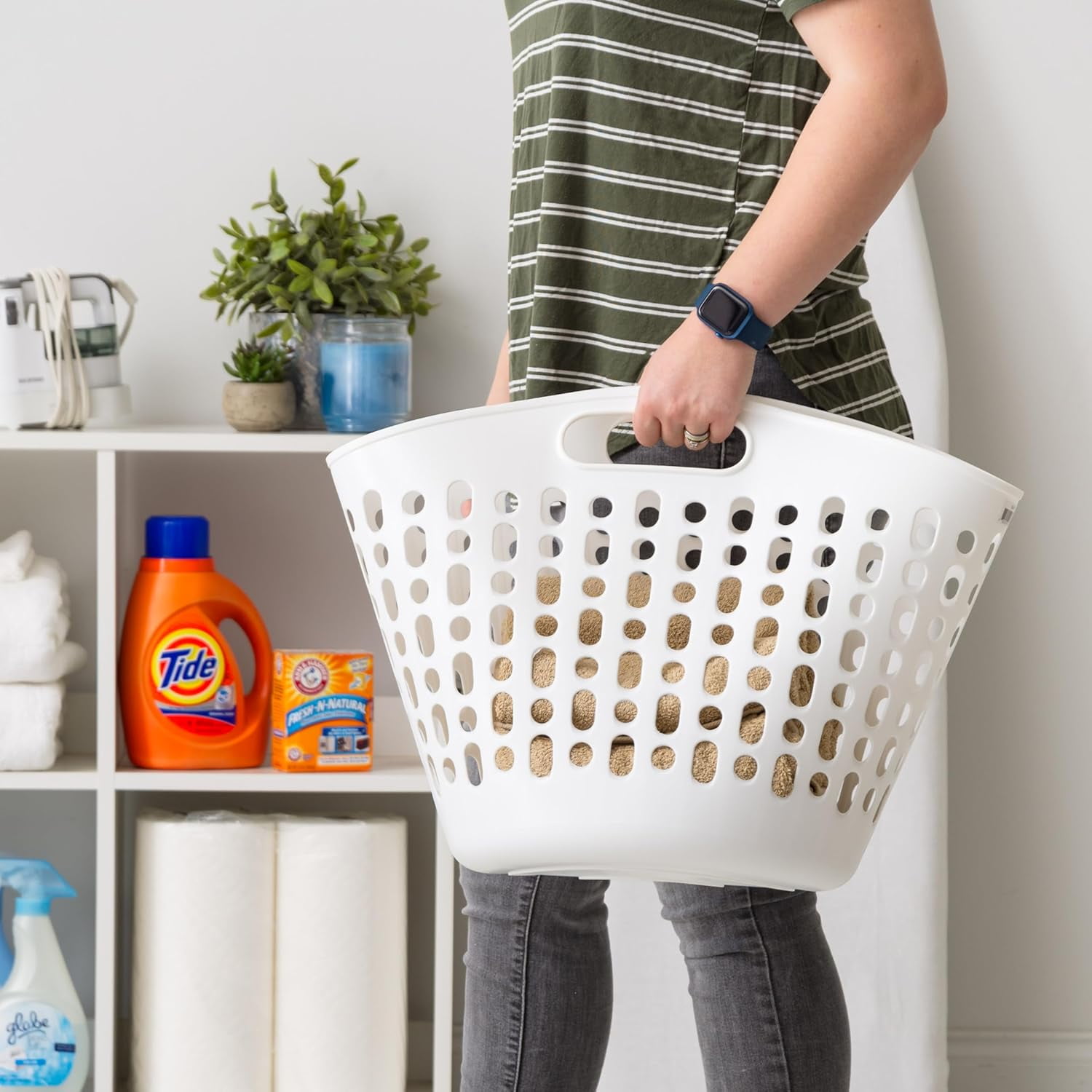 IRIS 27 L Plastic Laundry Basket with Ventilation Holes, Flexible Clothes Hamper for Laundry Room Bedroom Bathroom