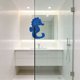 thumbnail image 1 of Adorable gancho de baño con forma de caballito de mar: organizador de pared sin taladros for toallas y batas, 1 of 4