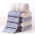 thumbnail image 3 of Nvzi 3 toallas de mano para baño, de algodón suave y supersuave, muy absorbentes, ideales para la ducha, la piscina, el spa, el gimnasio y para uso diario. Medidas: 70 x 34 cm (gris)., 3 of 5
