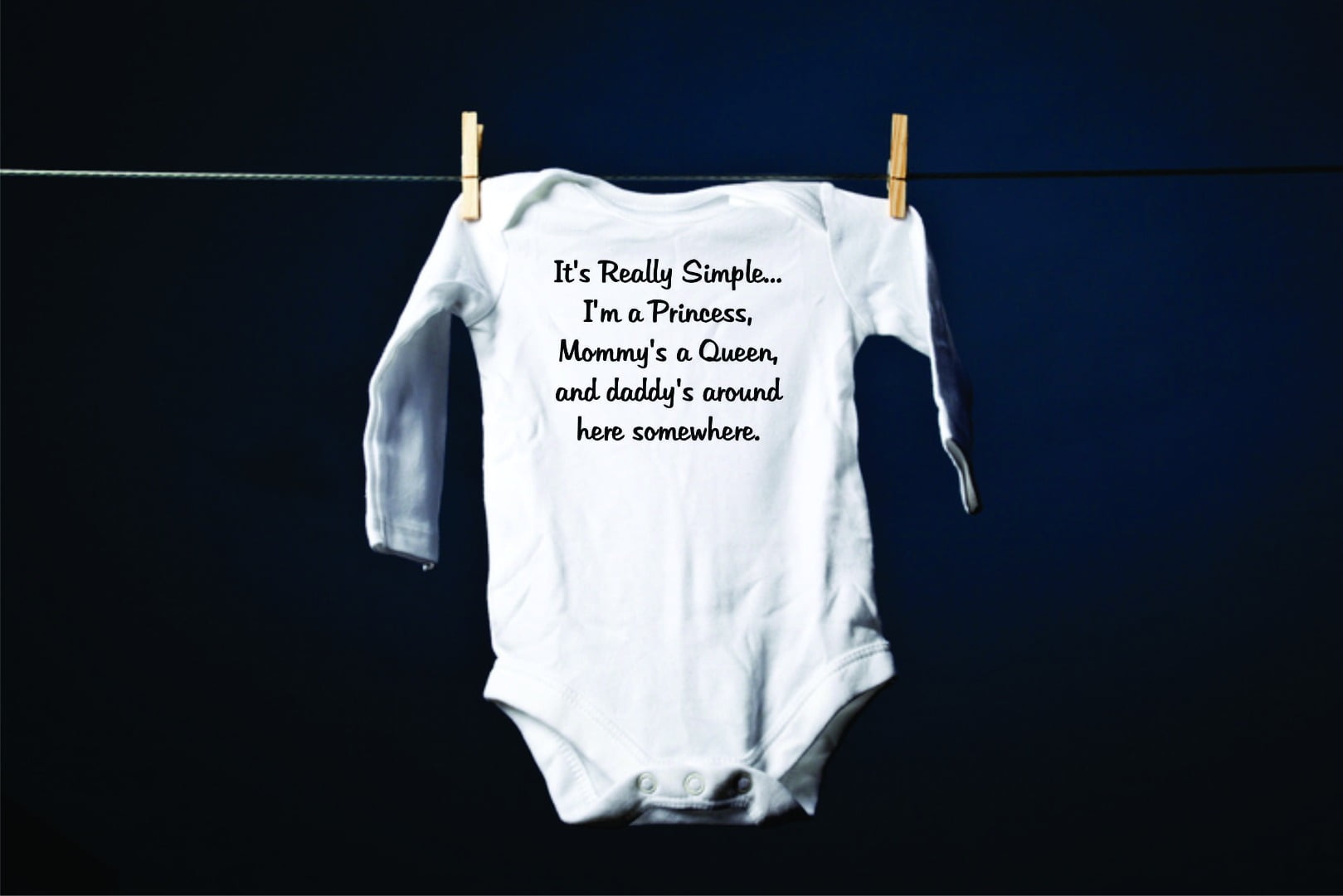 Mommys A Queen /& Daddys Around Here Somewhere Shortsleeve Design with Vinyl Baby Clothes Its Really Im A Princess