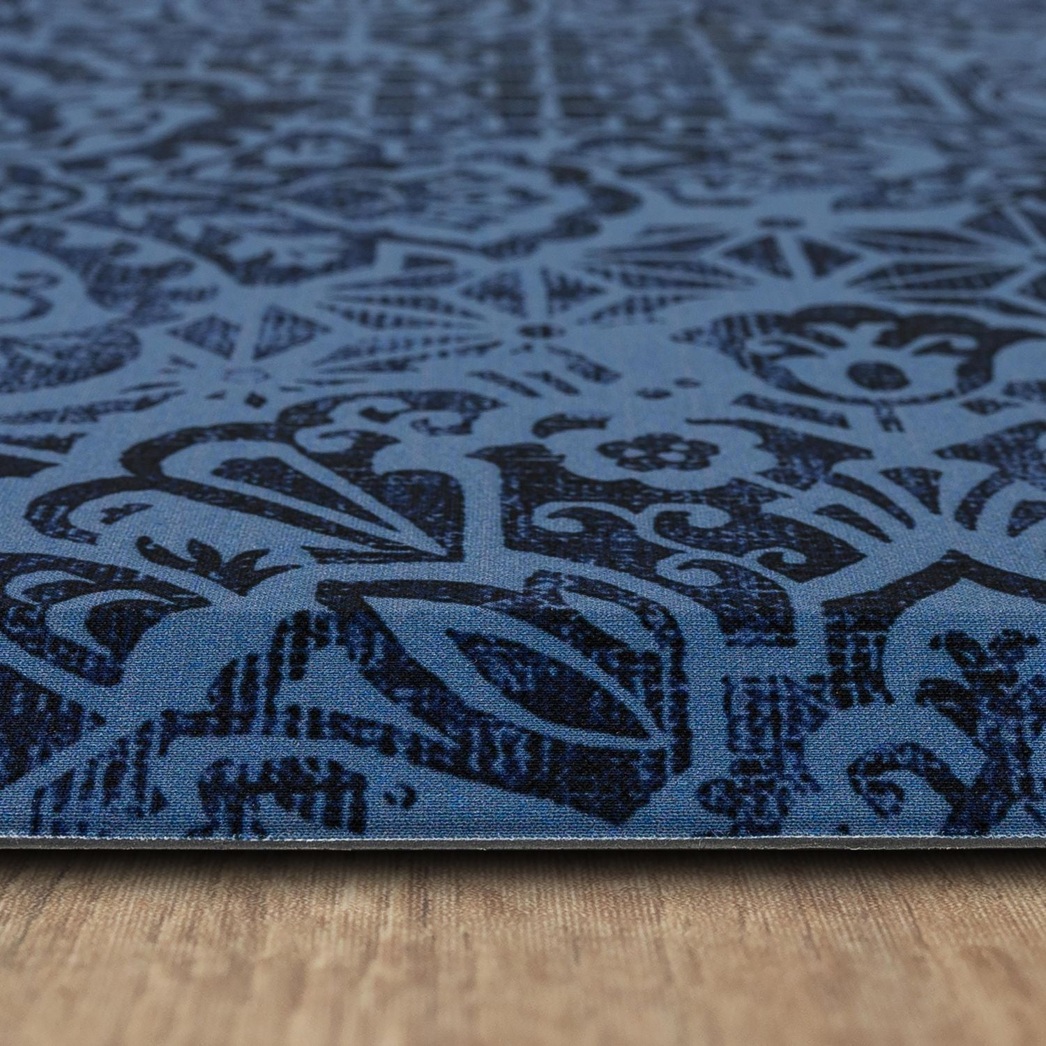 Mohawk Home - Tapis de cuisine bleu de 45,7 cm × 76,2 cm (1 pi 6 po × 2 pi 6 po) Damask Nouveau