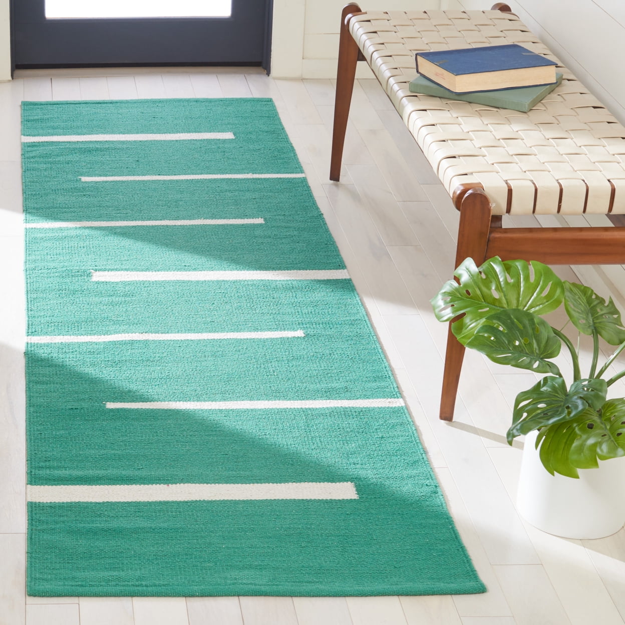 SAFAVIEH Montauk Oswald Geometric Striped Cotton Area Rug, Dark Green/Ivory, 5' x 8'