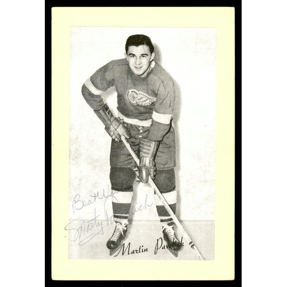 Marty Pavelich Autographed 1944-63 Beehive Group 2 4.5x6.5 Photo New York Rangers "Best Wishes" SKU #176881